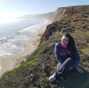 Meet your Posher, Leonor